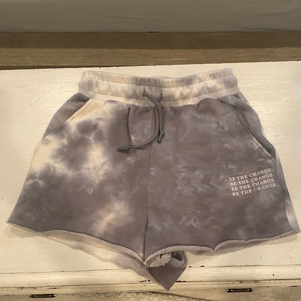 Balance athletica affirmation shorts cyclone